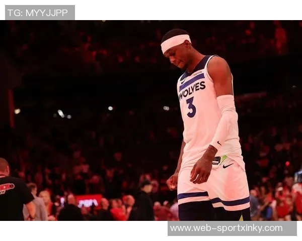 麦丹称赞戈贝尔防守能力强大认为他是球队不可或缺的关键力量 麦丹称赞戈贝尔防守能力强大认为他是球队不可或缺的关键力量